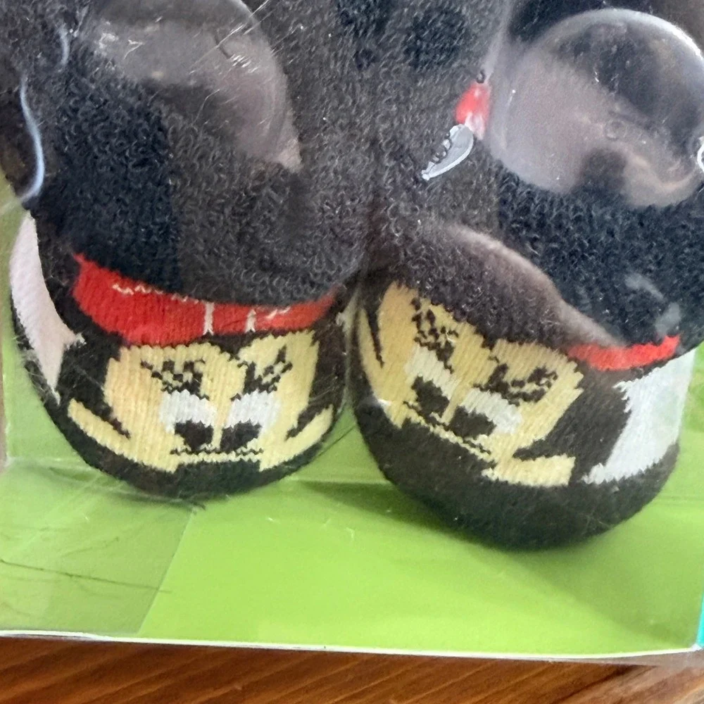 Disney Minnie Mouse Hat & Sock Set Baby 0-12M Black New Faux Fur Ears Bow